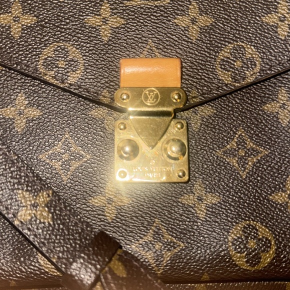 LV Pochette Métis - Picture 5 of 7